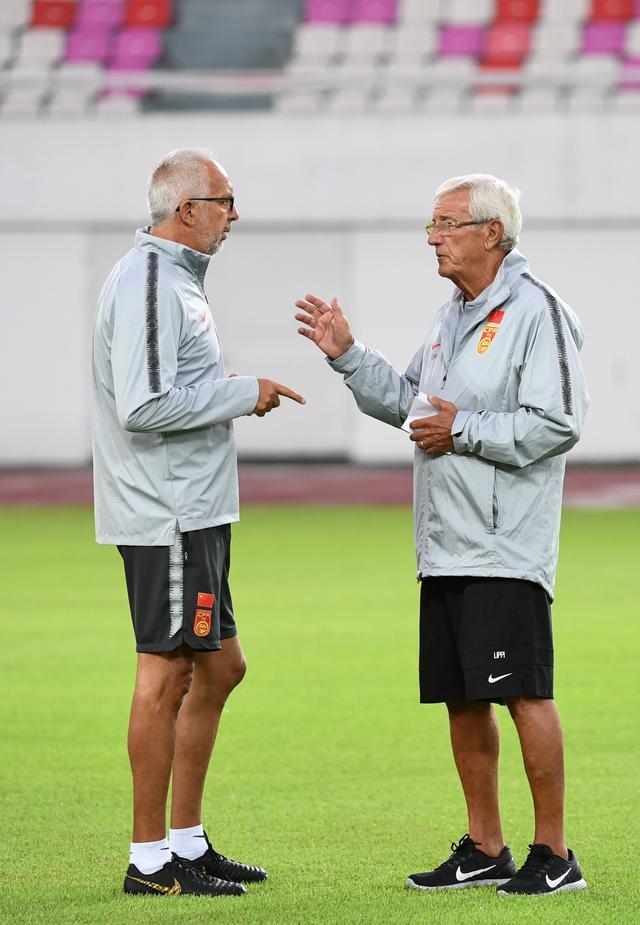 日本主帅中国队和0比7时完全不同